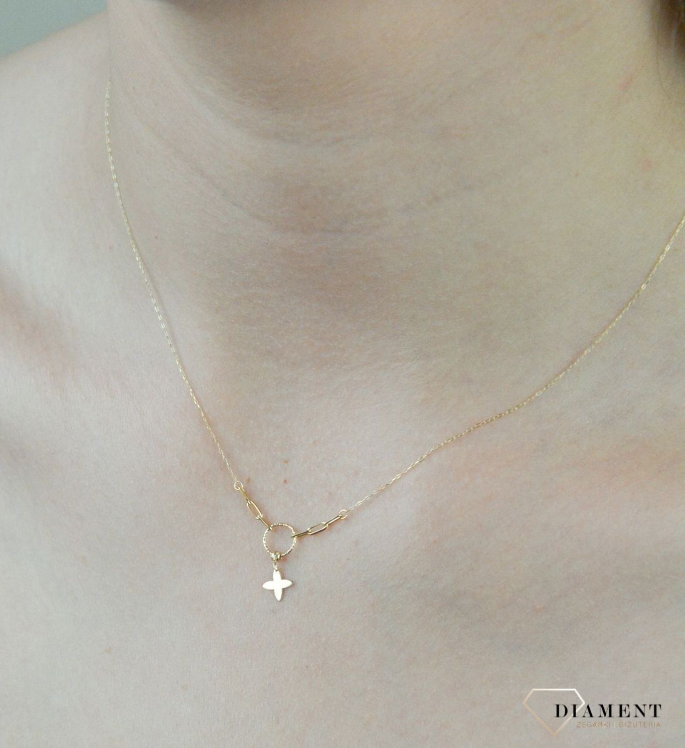 Naszyjnik złoty celebrytka 585 'Łezka z cyrkonią' NA 3192. Naszyjnik złoty celebrytka. Naszyjnik celebrytka. Złota celebrytka. Złoty naszyjnik damski. Naszyjnik damski z zawieszka. Naszyjnik z cyrkonią. Cel.png